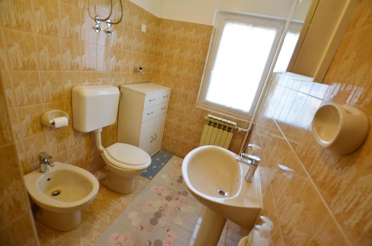 Miro Apartments Kanfanar Bagian luar foto