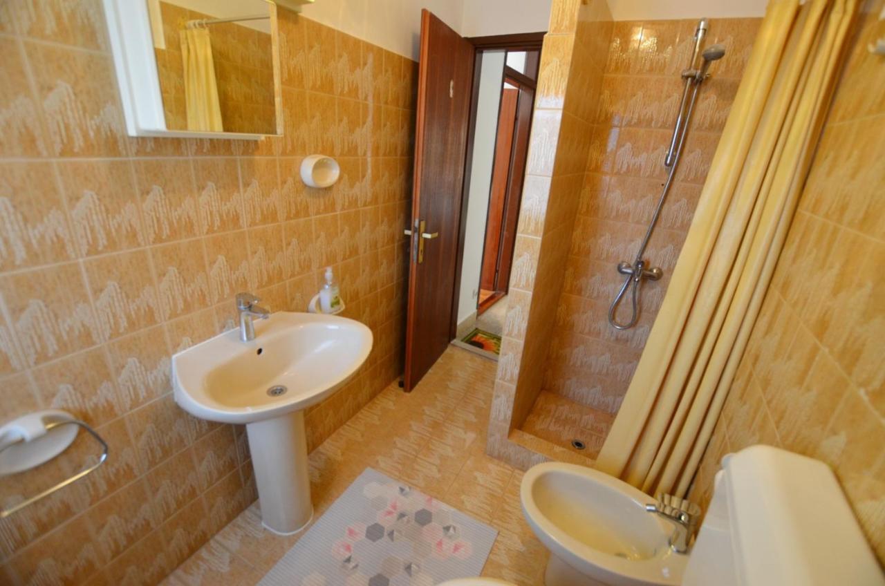 Miro Apartments Kanfanar Bagian luar foto